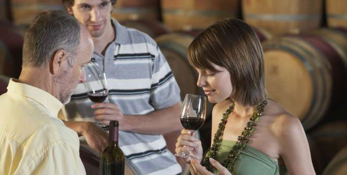 ochutnávka vína ve sklípku